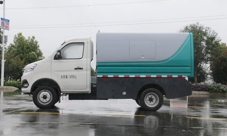 4.6方東途逸純電動風箱式垃圾運輸車圖片3